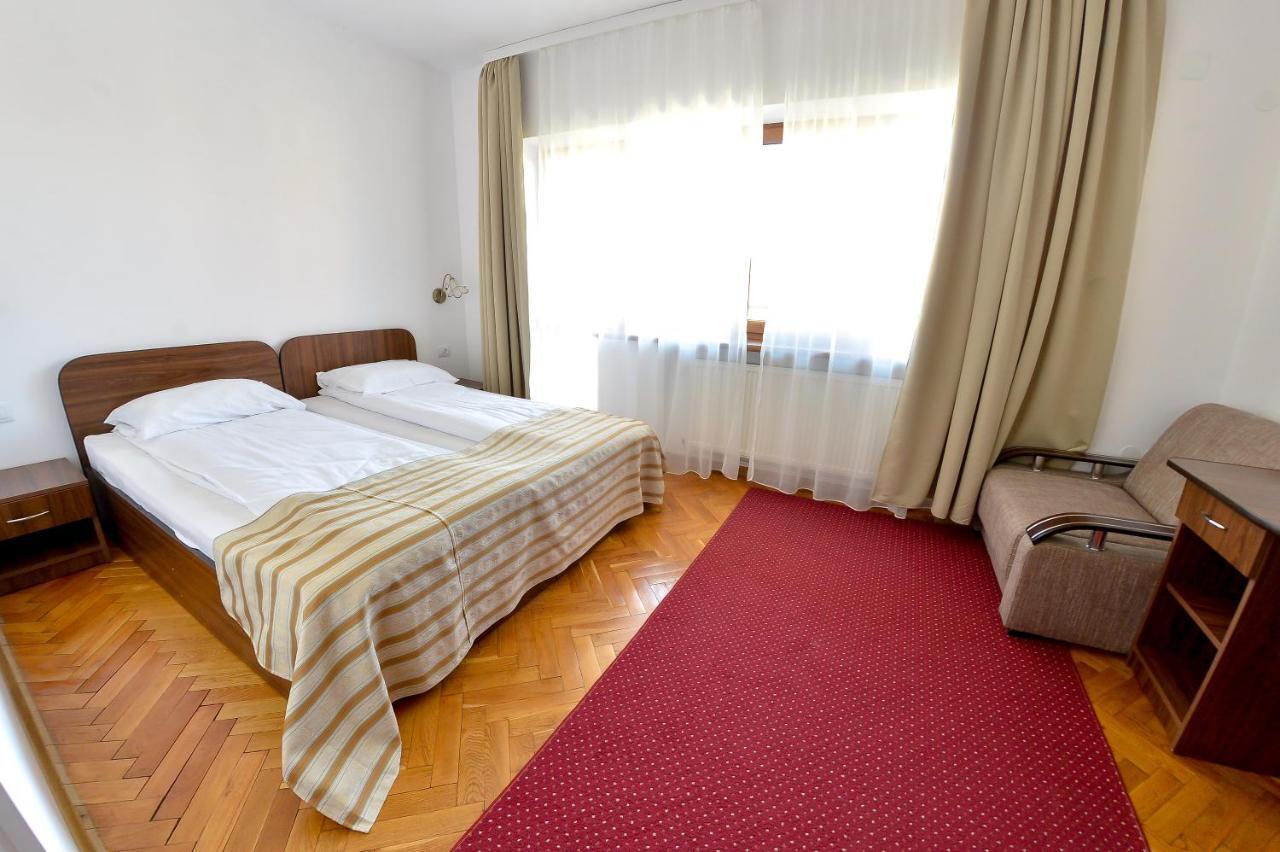 Pension Alexia Sibiu Exteriör bild