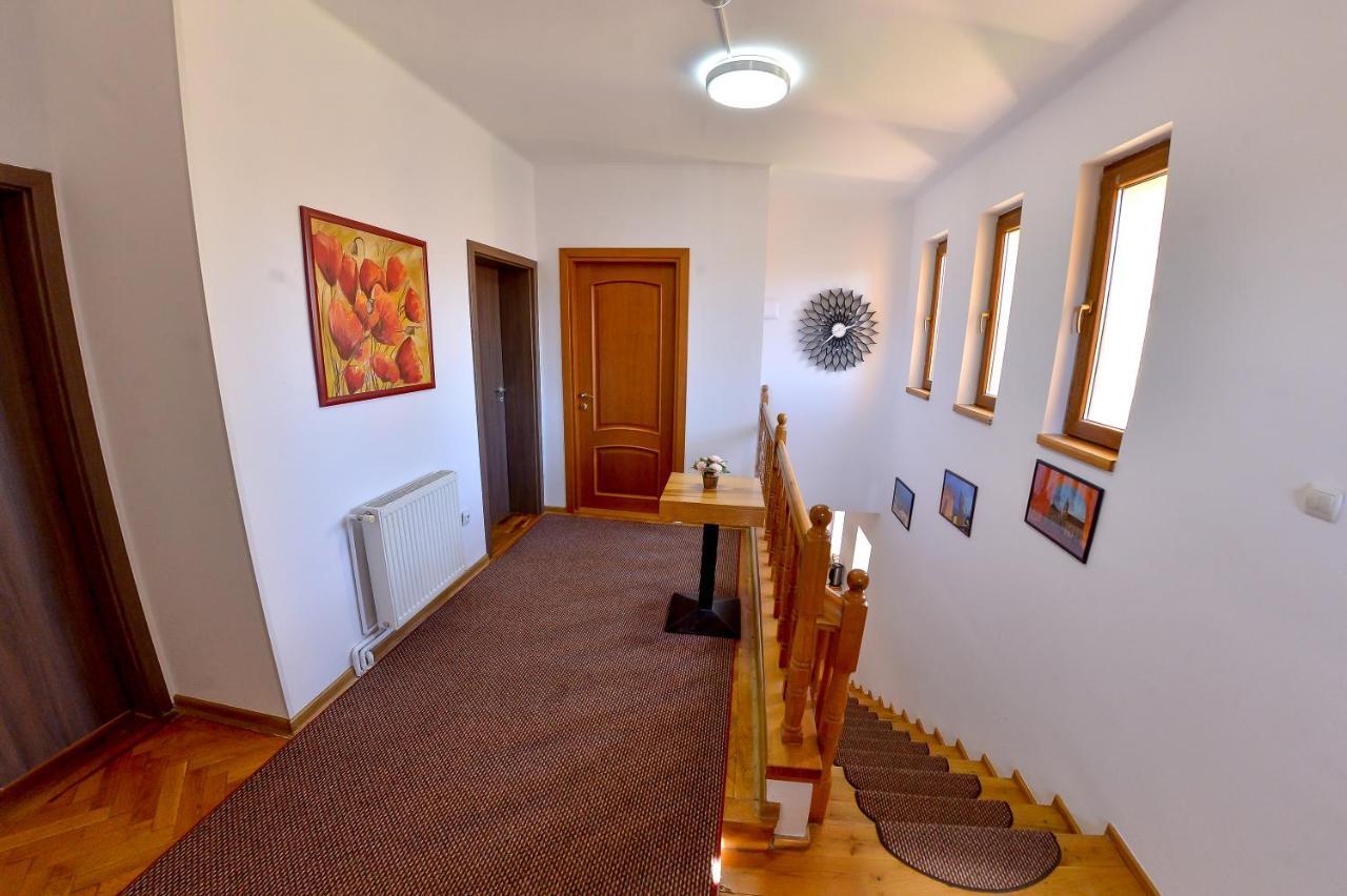 Pension Alexia Sibiu Exteriör bild