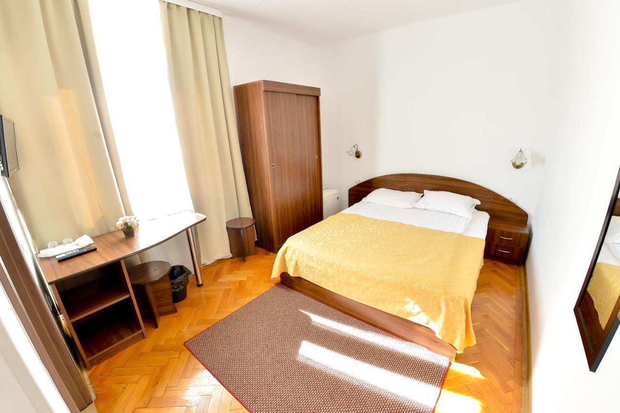 Pension Alexia Sibiu Exteriör bild