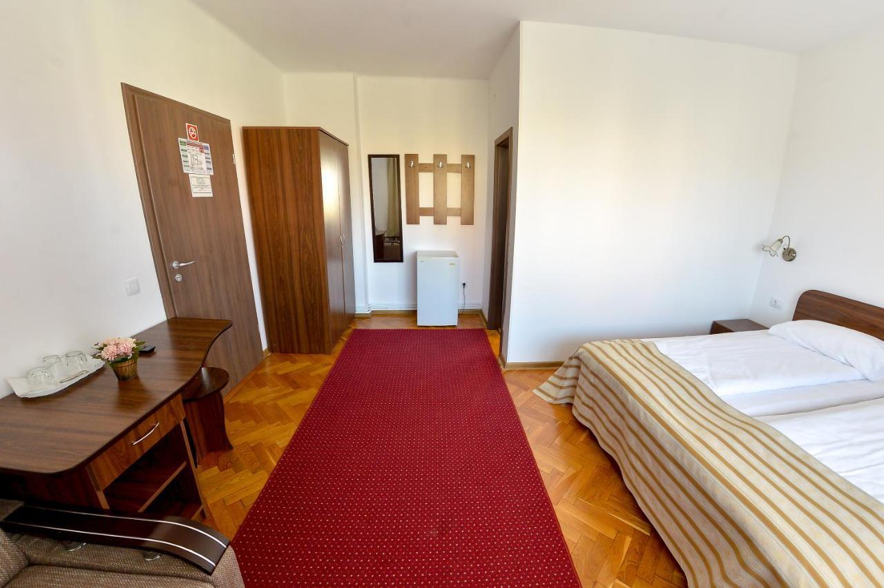 Pension Alexia Sibiu Exteriör bild