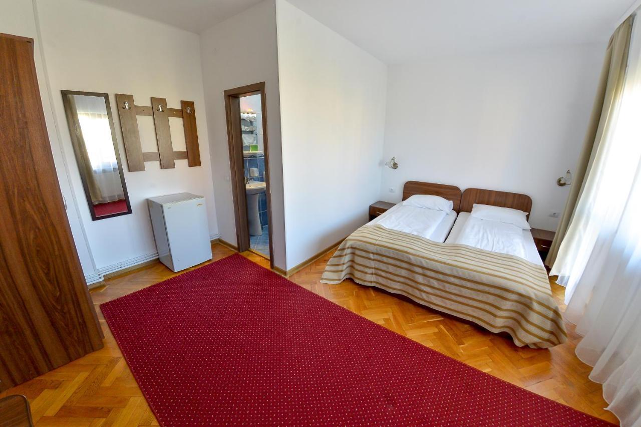 Pension Alexia Sibiu Exteriör bild